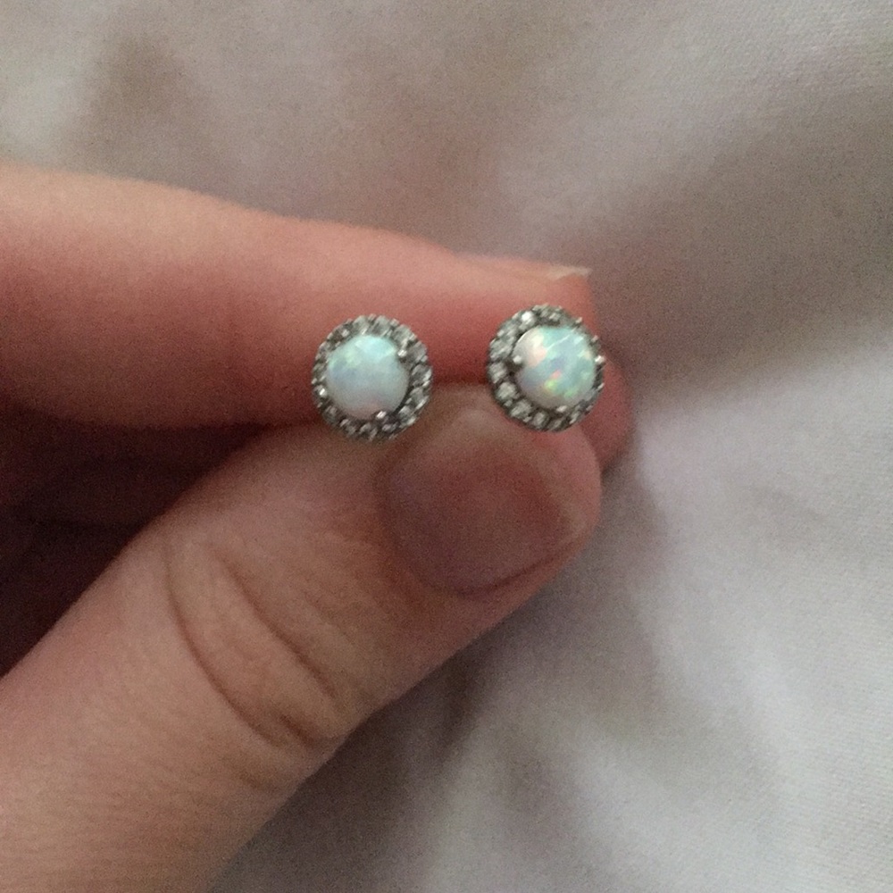 OPAL stud earrings